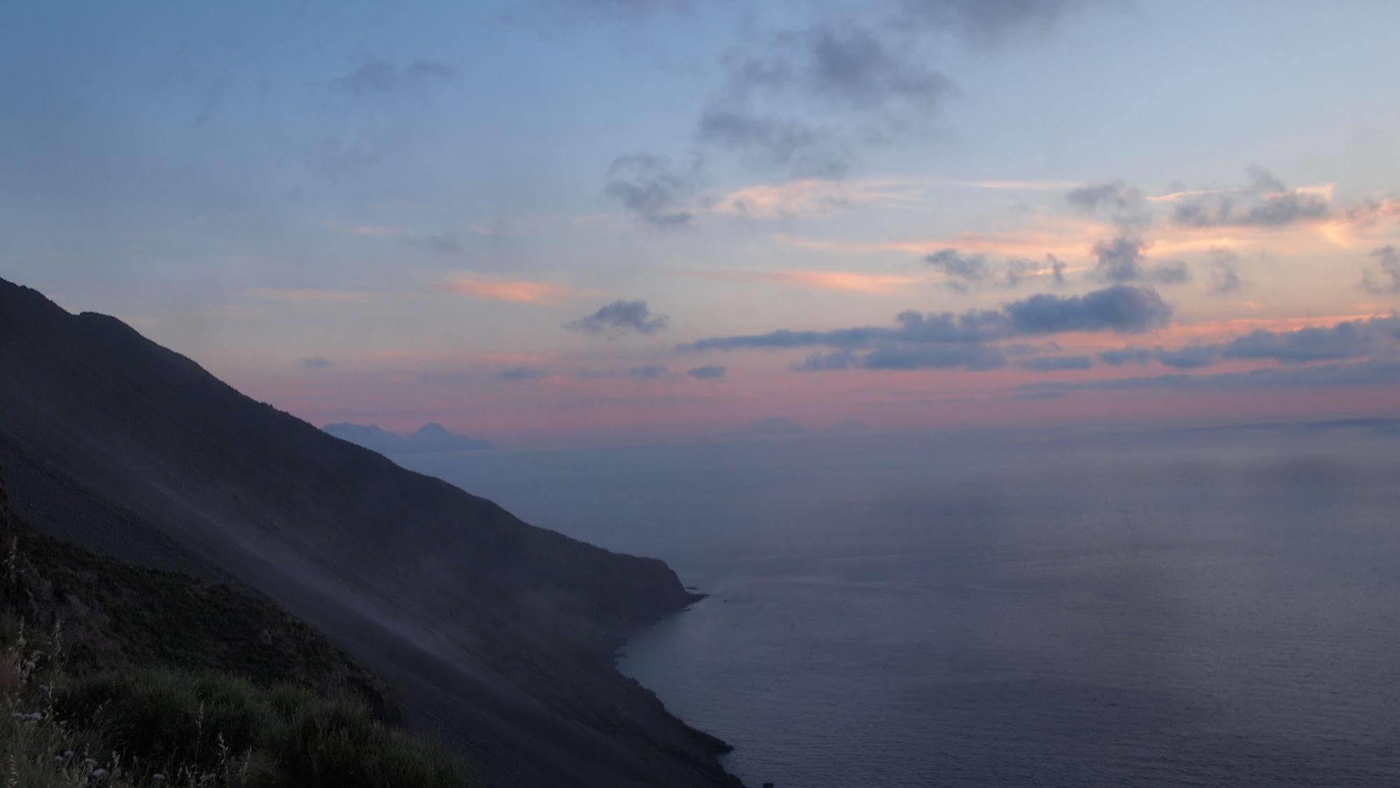 Il Vulcano A Piedi Hotel Stromboli Bagian luar foto